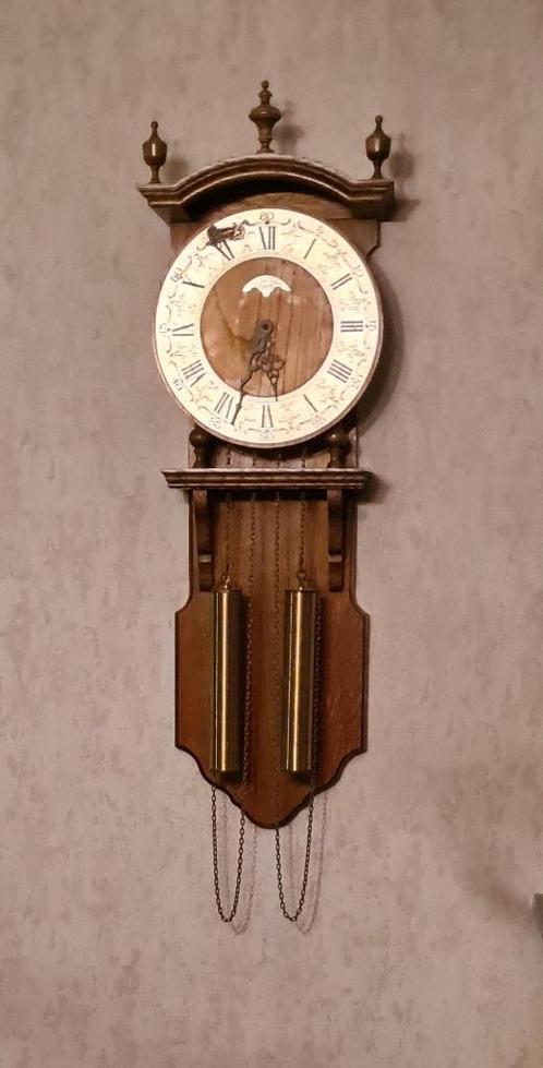 Belle horloge murale suspendue ancienne de la marque Thomas, Antiquités & Art, Curiosités & Brocante, Enlèvement