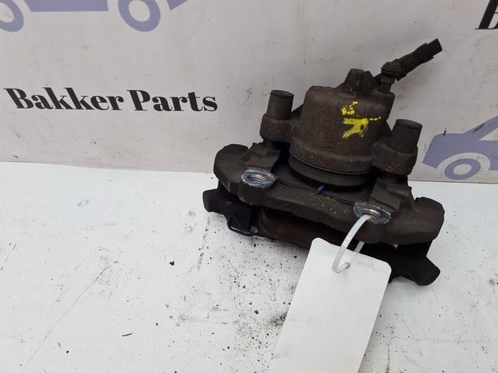 Remklauw (Tang) rechts-voor van een Volvo V40, Auto-onderdelen, Remmen en Aandrijving, Volvo, Gebruikt, 3 maanden garantie