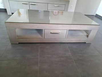 salontafel beschikbaar voor biedingen