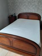 Tweepersoonsbed (twijfelaar) 140x200 en nachtkastje, Gebruikt, Bruin, 140 cm, Hout