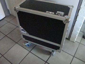 Zo goed als nieuw: Road Ready flightcase voor versterker of? beschikbaar voor biedingen