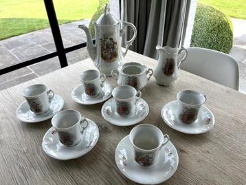 Service à café en porcelaine 9 pièces