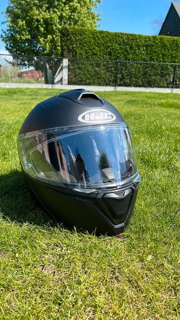 Motorhelm beschikbaar voor biedingen