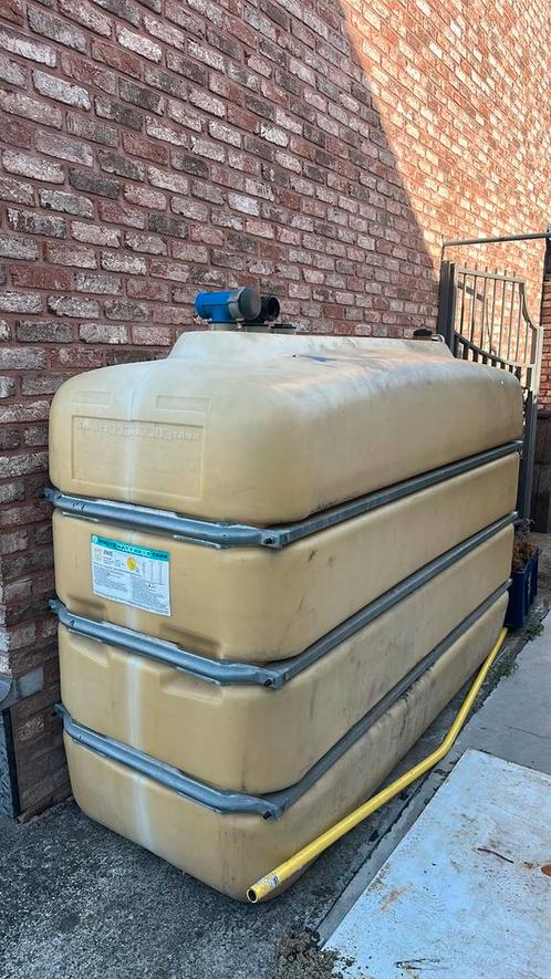 Kunststof olietank, Tuin en Terras, Regentonnen, Gebruikt, Kunststof, 150 liter of meer, Ophalen