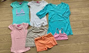 T-shirt - blouse — 7-8 jaar (122-128 cm) Korte broek + jurk  beschikbaar voor biedingen