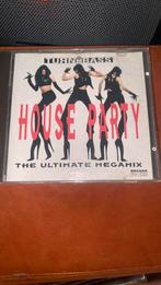 CD TURN UP THE BASS / HOUSE PARTY ! 2 KOPEN + 1 GRATIS, Cd's en Dvd's, Ophalen of Verzenden, Gebruikt