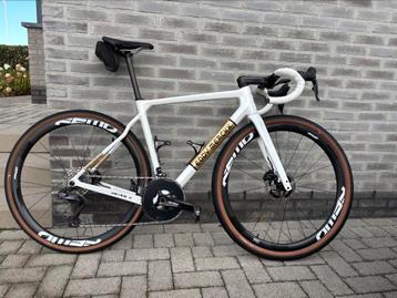 Eddy Merckx pevele c (classified) beschikbaar voor biedingen