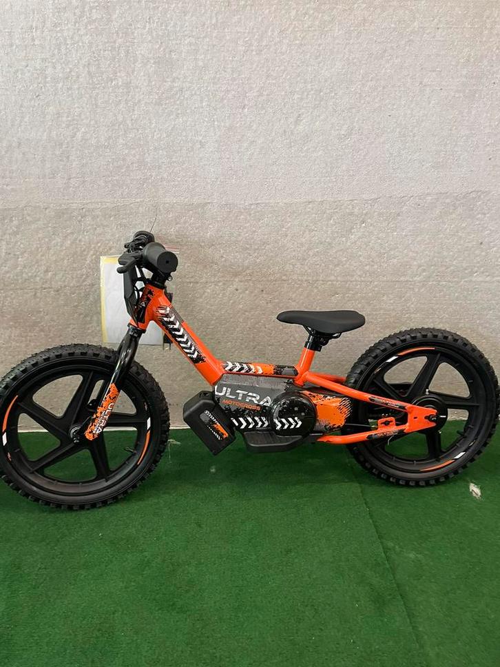 Nieuwe elektrische 12 of 16 inch elektrische loopfiets, Kinderen en Baby's, Speelgoed | Buiten | Voertuigen en Loopfietsen, Nieuw