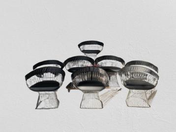 Draadstoelen in Platner-stijl beschikbaar voor biedingen