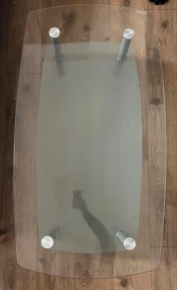 Nieuwe salontafel  beschikbaar voor biedingen