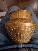 Antieke Indische gehamerde Ghadvi-pot, Enlèvement ou Envoi