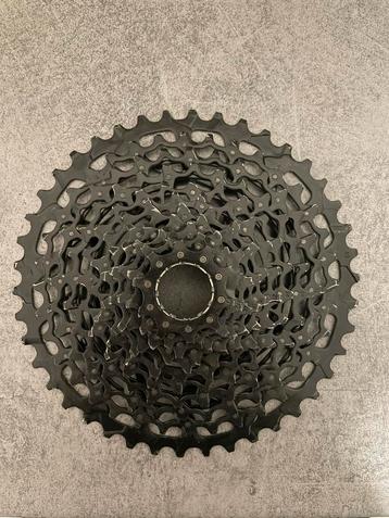 Cassette sram xdr 11 v neuve  disponible aux enchères