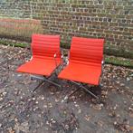 Fauteuil Charles Ray Eames Vitra EA108 500€/stuk, Huis en Inrichting, Gebruikt