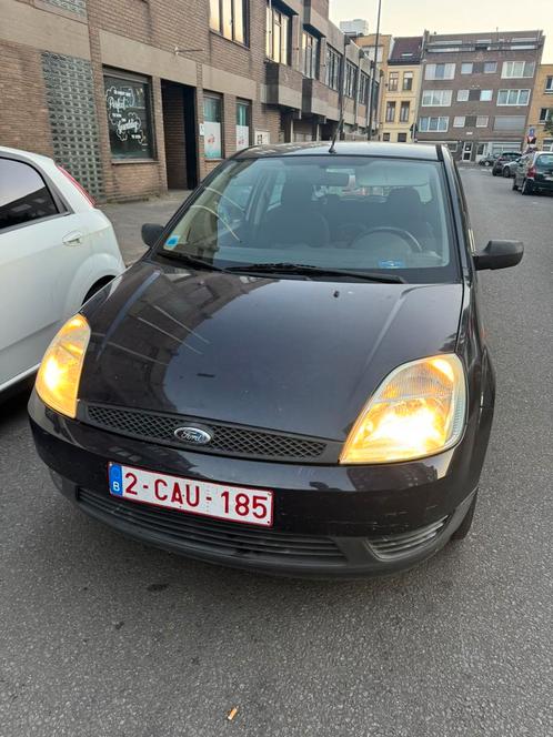 Ford 2004 met 175000 km , 400€, Auto's, Ford, Particulier, Fiësta, Benzine, Ophalen
