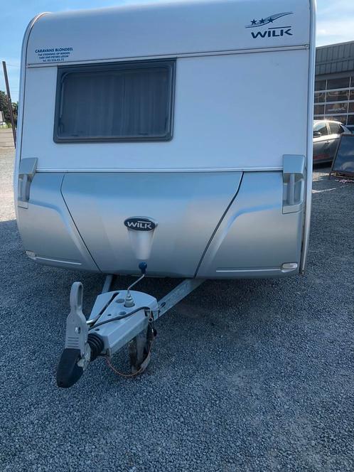 zeer propere Caravan Wilk S3 !, Caravans en Kamperen, Caravans, Particulier, tot en met 4, 1000 - 1250 kg, Treinzit, Wilk, Vast bed