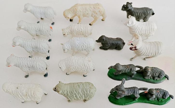 Lot de 15 figurines de moutons/brebis/béliers miniatures, Collections, Statues & Figurines, Utilisé, Animal, Enlèvement ou Envoi