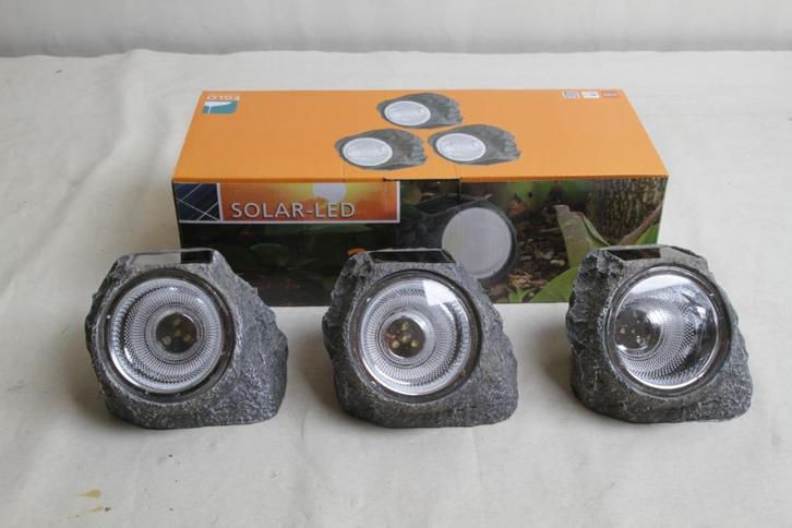 Solar tuinverlichting rotsjes, Tuin en Terras, Buitenverlichting, Zo goed als nieuw, Overige typen, Kunststof, Batterij, Led, Licht-donker-sensor