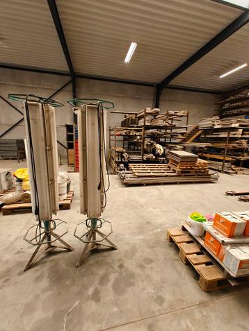 Werklamp/ werflamp op statief beschikbaar voor biedingen