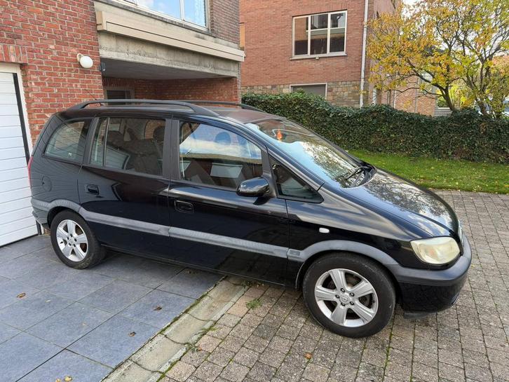 Opel Zafira 1.6 benzine 2004 140.000km met airco keuring, Auto's, Opel, Particulier, Zafira, ABS, Bluetooth, Centrale vergrendeling
