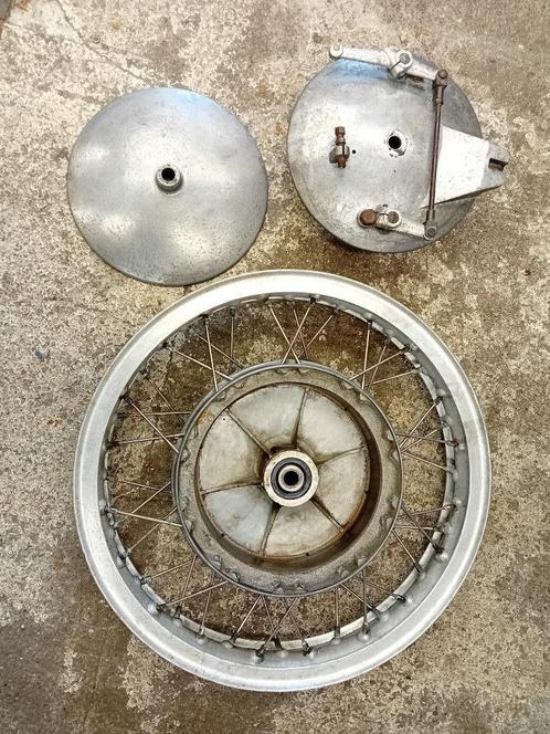 Roue avant Moto Guzzi V7 700 750 (lemans le mans gt850 gt), Motos, Pièces | Oldtimers & Ancêtres, Utilisé, Enlèvement