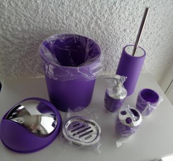 Salle de Bain Accessoire Salle de Bain et WC. Violet Neuf beschikbaar voor biedingen