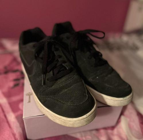 Sneakers met veters, Nike., Kleding | Dames, Schoenen, Gedragen, Sneakers, Zwart, Ophalen of Verzenden
