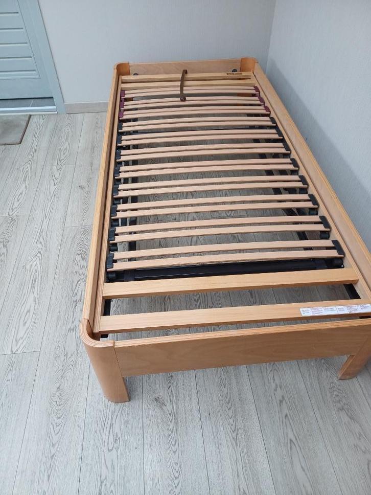 lit+sommier, Maison & Meubles, Chambre à coucher | Lits, Utilisé, Une personne, 90 cm, 200 cm, Bois, Enlèvement