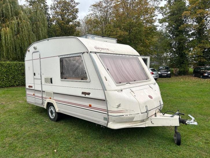 Caravan, Caravans en Kamperen, Caravans, Particulier, tot en met 3, 750 - 1000 kg, Standaardzit, Sprite, Dwarsbed, 4 tot 5 meter