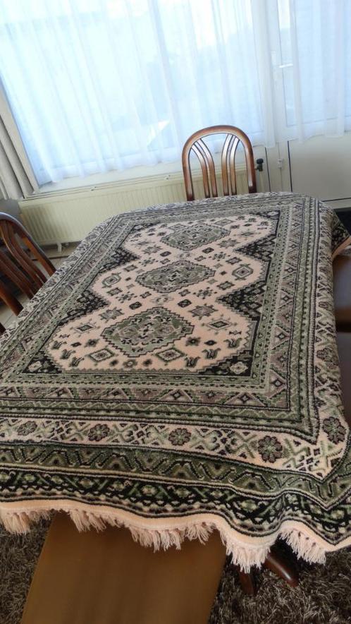 Wollen smyrna tafelkleed Durban 5 (kleur zalm / perzik), Huis en Inrichting, Tafelkleden, Zo goed als nieuw, Rechthoek, Binnen
