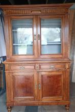 Un meuble vitrine, Avec tiroir(s), Chêne, 200 cm ou plus, 50 à 100 cm
