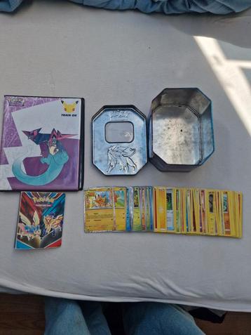 Pokémon boeken doos en kaarten beschikbaar voor biedingen