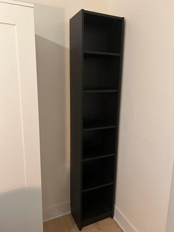 Ikea Bookshelf + Glass Door to Pick Up! beschikbaar voor biedingen