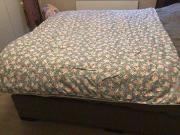 2 bedspreien 150 x200 beschikbaar voor biedingen