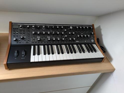 Moog Subsequent 37, Muziek en Instrumenten, Synthesizers, Nieuw, Ophalen