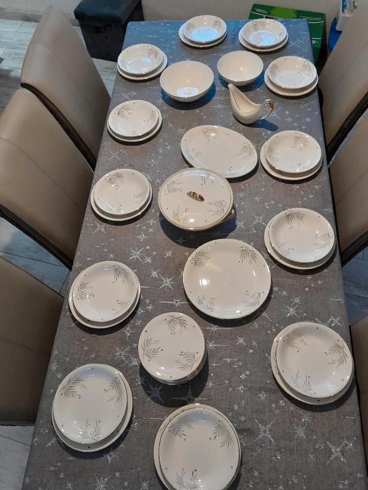 Boch Brigitte TBE 42-delige dinerset, Antiek en Kunst, Curiosa en Brocante, Ophalen