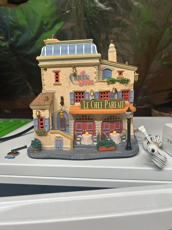 Lemax kersthuisje Le Chef Parfait, Diversen, Kerst, Gebruikt, Ophalen of Verzenden