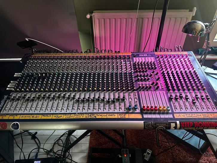 Soundcraft 4db 32channels, 8 aux, direct outs,…, Musique & Instruments, Tables de mixage, Utilisé, Enlèvement