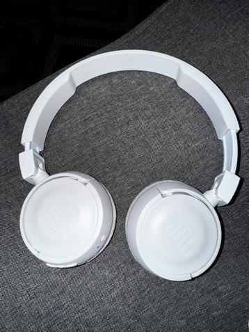Jbl headphone beschikbaar voor biedingen