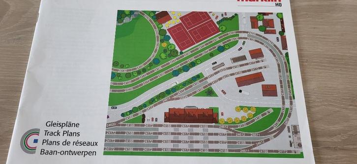 marklin boek baanontwerpen voor C rails in goede staat, Hobby en Vrije tijd, Modeltreinen | H0, Zo goed als nieuw, Rails, Ophalen of Verzenden