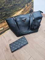 Guess handtas en portefuille, Handtassen en Accessoires, Tassen | Damestassen, Ophalen, Gebruikt, Handtas