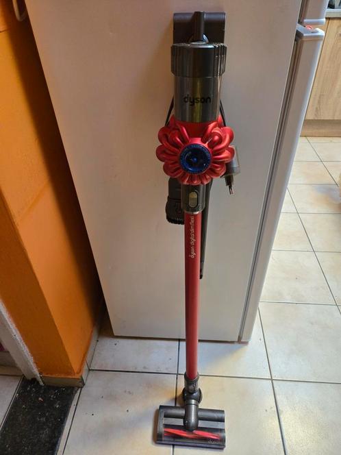 Dyson v6 digital slim flex avec support+2embout brosse motor, Elektronische apparatuur, Stofzuigers, Zo goed als nieuw, Reservoir