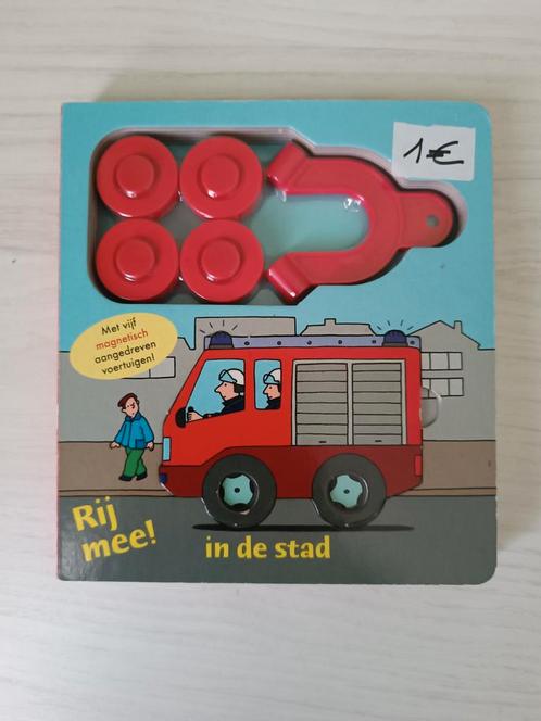 Leesboekje met magneetjes, leuk!, Boeken, Kinderboeken | Baby's en Peuters, Zo goed als nieuw, Ophalen