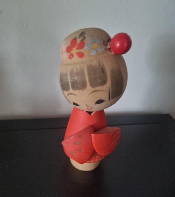 Lieve Kokeshi van Ishida Waichi, Antiek en Kunst, Kunst | Beelden en Houtsnijwerken, Verzenden