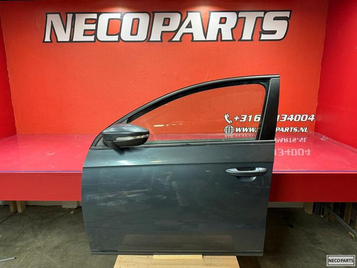 PASSAT B7 PORTIER DEUR LK7X KLEUR ALLES LEVERBAAR ORIGINEEL, Auto-onderdelen, Carrosserie, Achterklep, Volkswagen, Achter, Gebruikt