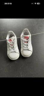 Adidas stan smith maat 22, Enfants & Bébés, Vêtements de bébé | Chaussures & Chaussettes, Enlèvement ou Envoi, Comme neuf