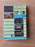 Voetbal jaarboek 1987-1988, Enlèvement, Comme neuf, Livre ou Revue
