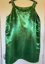 Handgemaakte jurk groot formaat groen satijnen leesjurk