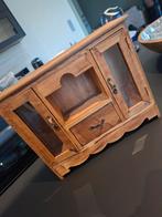 Joli meuble buffet pour poupées.  Bois très léger.  VINTAGE., Enlèvement ou Envoi