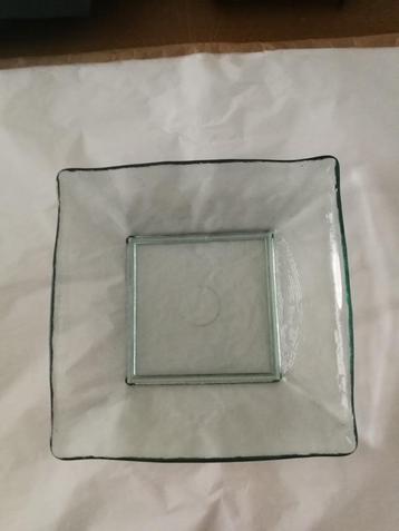 Assiettes en verre beschikbaar voor biedingen