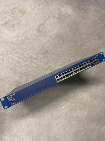 Commutateur intelligent Netgear 24 + 4 POE, Enlèvement, Comme neuf